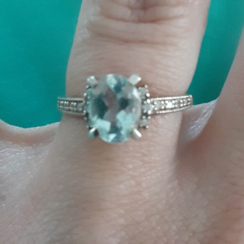 Ring - Picture 4 of 5